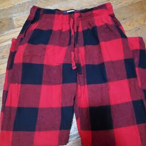 Old Navy red and black buffalo plaid pajama pants
